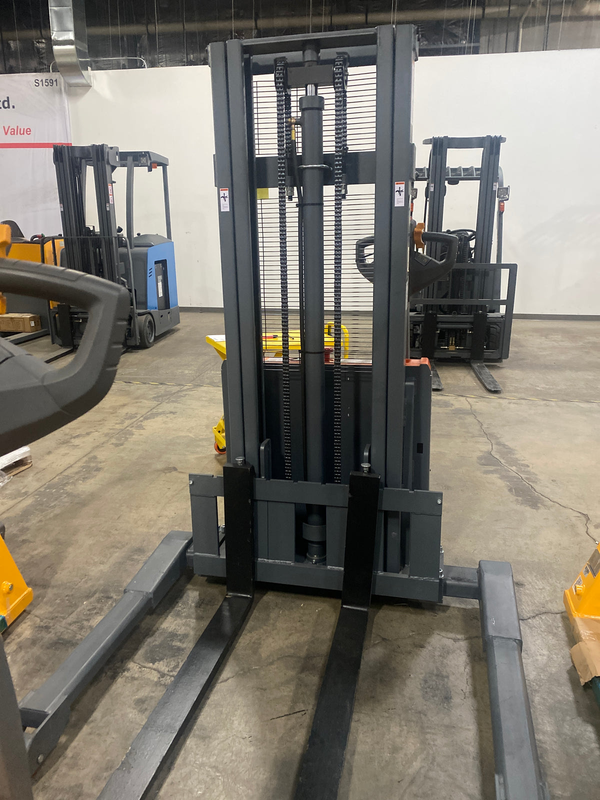 Pre-owned Premium Used CTD12R-E-19-98-O–2,640 lb Electric Stacker, 98" Lift, Straddle Legs-23041680