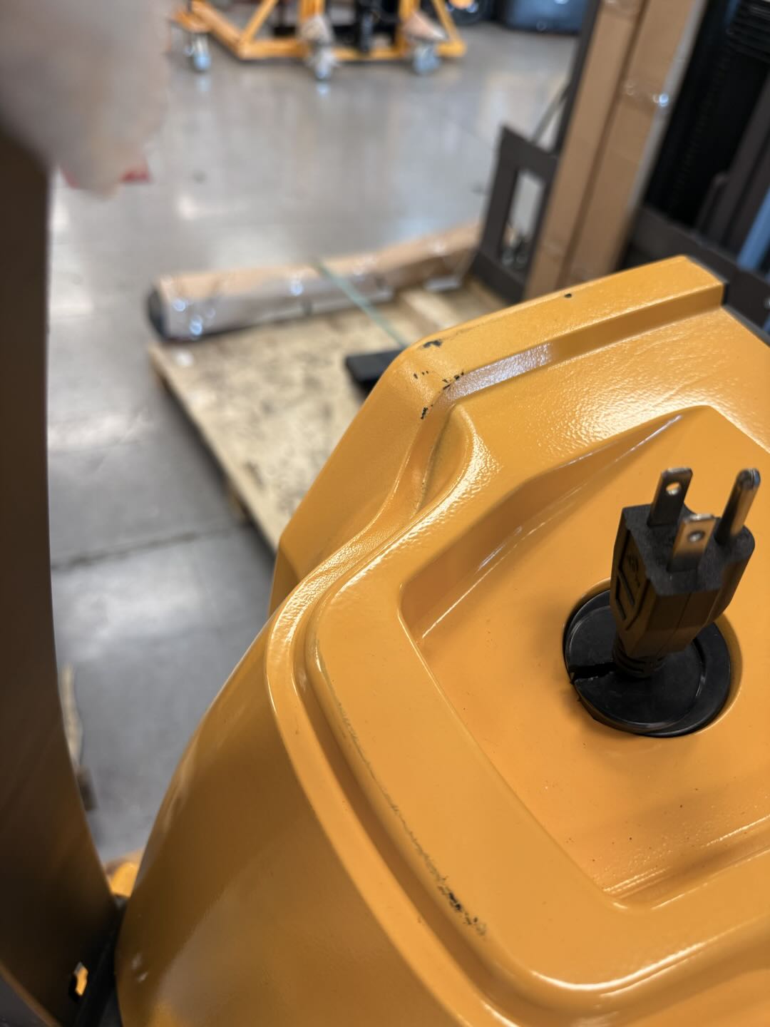 Pre-owned Premium Used CDD12R-E-118–2,640 lb Electric Stacker, 118" Lift, Fixed Legs-95275707