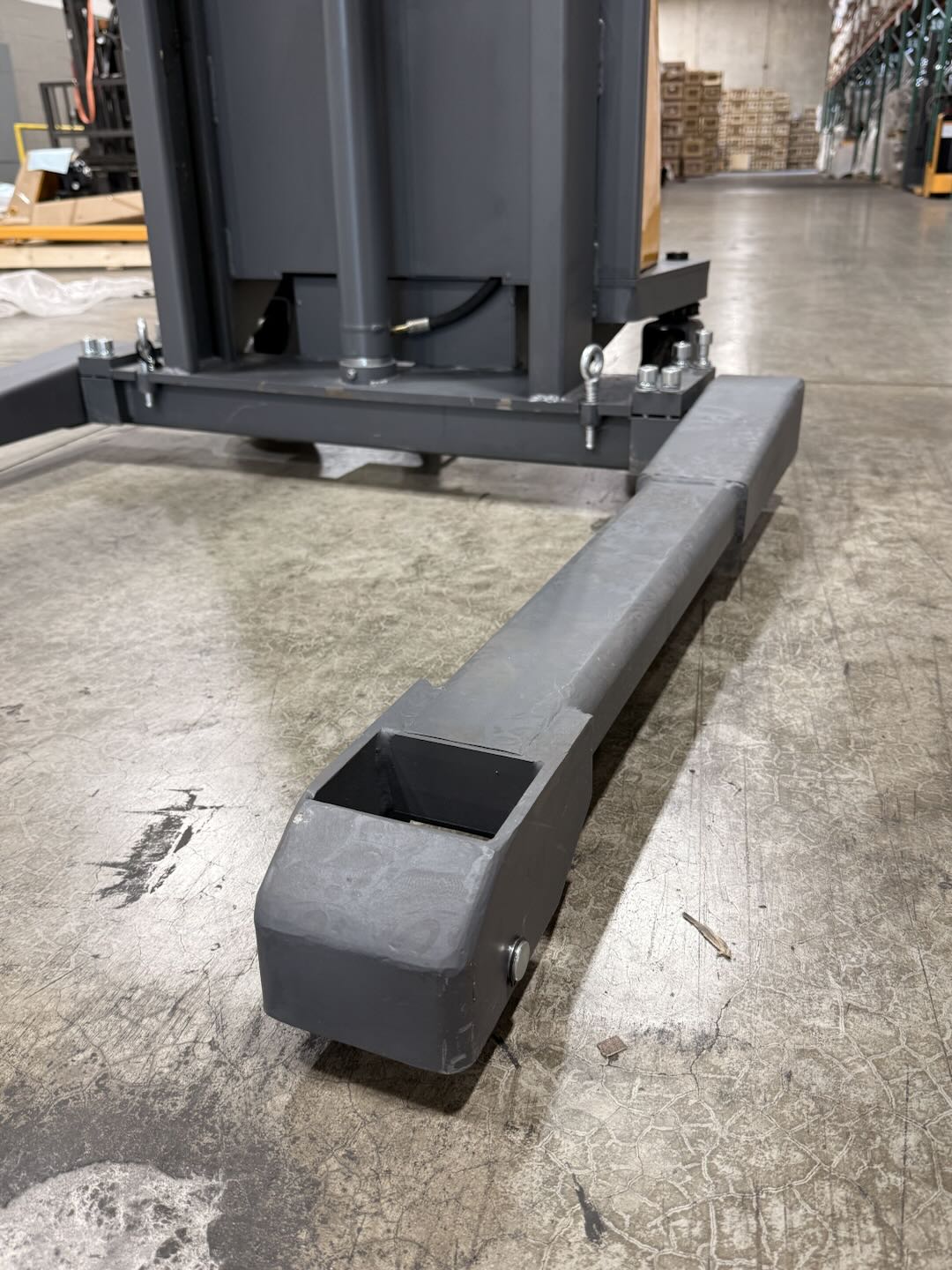 Pre-owned Premium Used CTD15BE-98 – 3,300 lb Semi-Electric Stacker, 98" Lift, Straddle Legs & Adjustable Forks-240863005