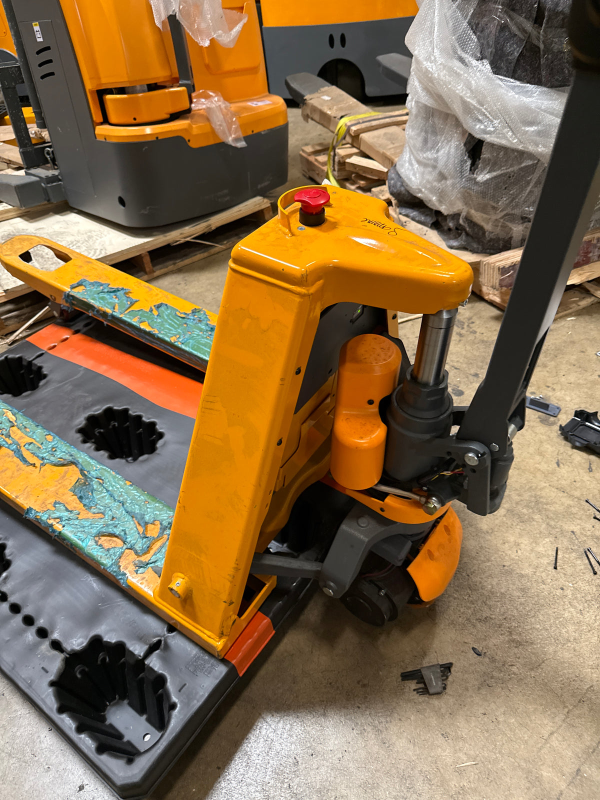 Pre-owned CBD15-NEW 3,300 lb Electric Pallet Jack, Compact Lithium Model, 48"x27" Forks