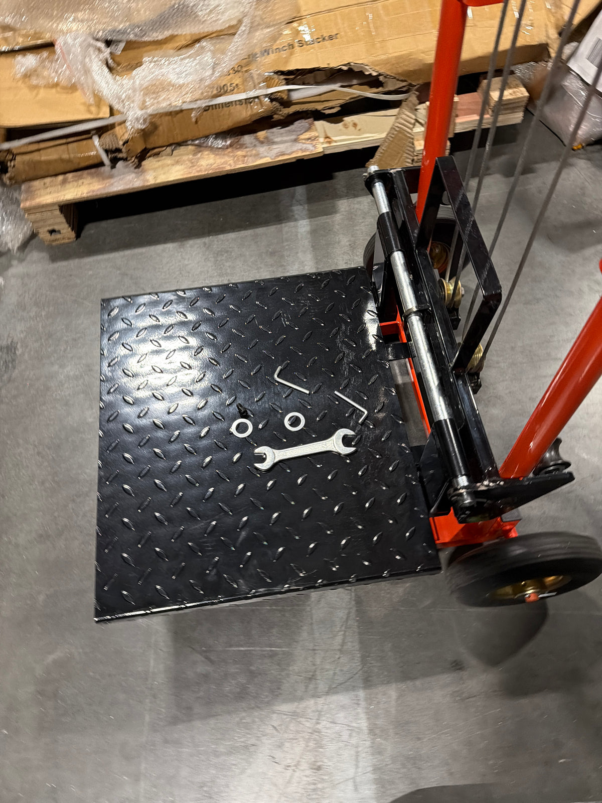 Pre-owned Premium Used HSW330-O–330lbs Manual Pallet Stacker 330 lbs Capacity 40.5" Lift Fixed Legs-250010358 Only Pick Up
