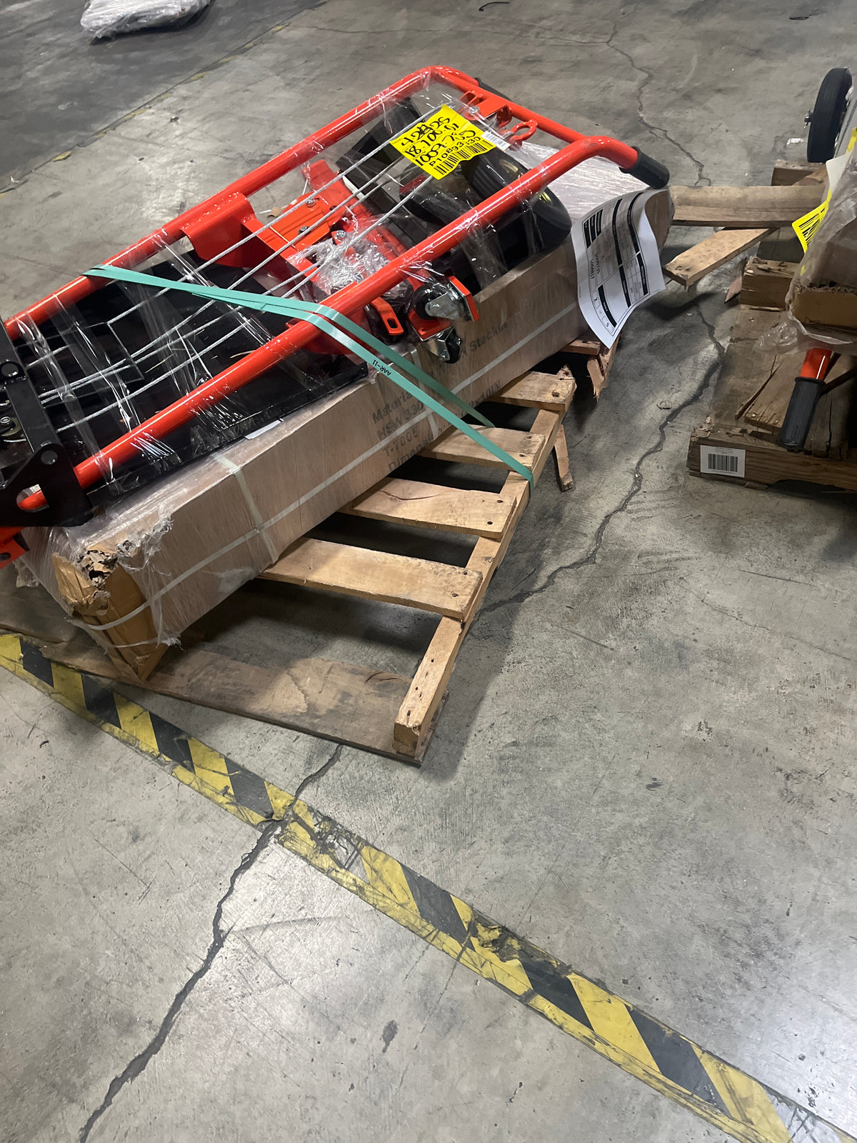 Pre-owned Premium Used HSW330-O–330lbs Manual Pallet Stacker 330 lbs Capacity 40.5" Lift Fixed Legs-250010342