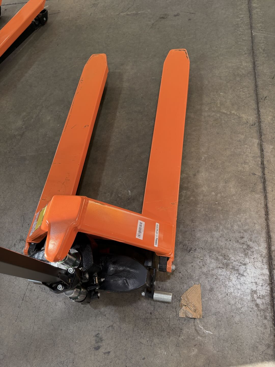 Pre-owned Regular Used JF-685-O 2,200 lb High-Lift Hydraulic Pallet Jack – Wide Forks, 45" x 27"-4677378