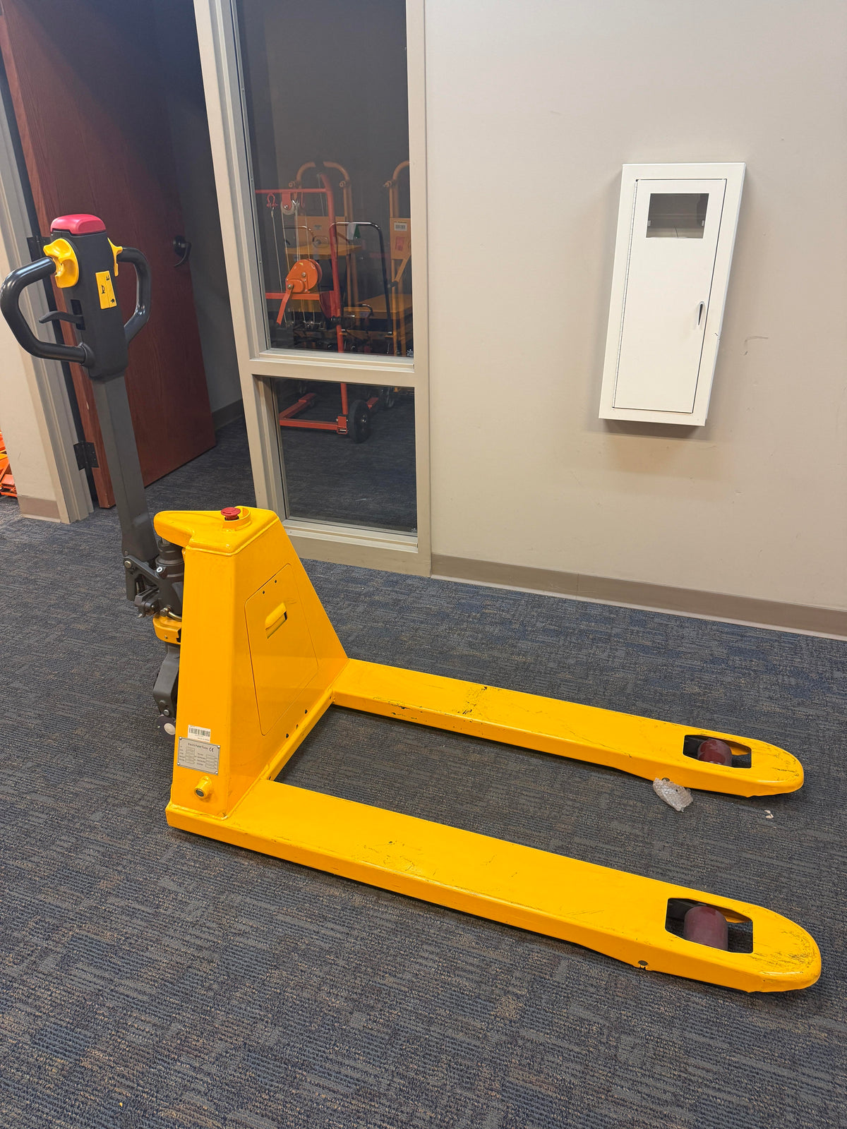 Pre-owned Regular Used CBD15 3,300 lb Electric Pallet Jack, Compact Lithium Model, 48"x27" Forks-21024706