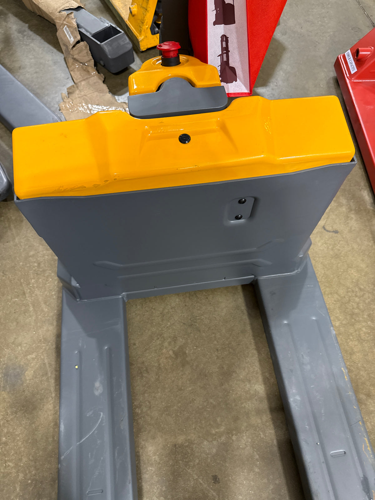 Pre-owned Premium Used CBD15W-II-Li-II – 3,300 lb Electric Pallet Jack, LCD Handle & Turtle Mode-250032132