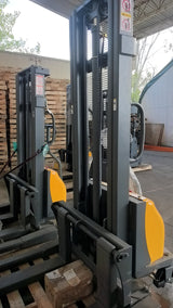 Pre-owned Aged Used CTD15B-III-118–3,300 lb Semi-Electric Stacker, 118" Lift, Straddle Legs & Adjustable Forks-20090426