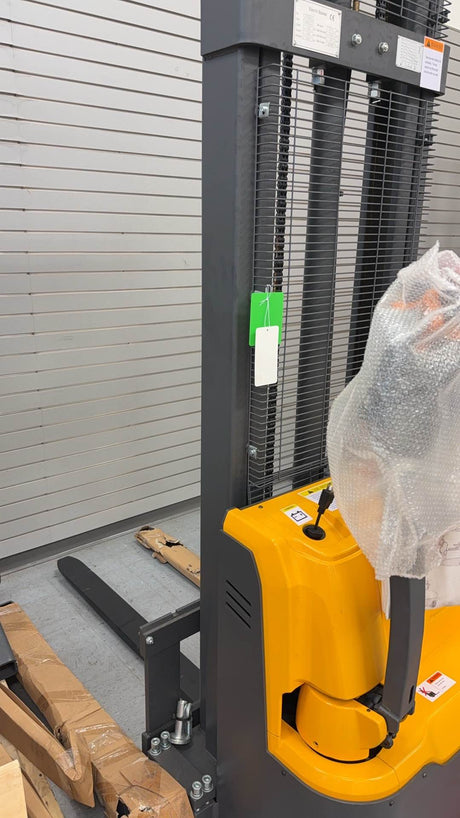Pre-owned Premium Used CTD12R-E-118–2,640 lb Electric Stacker, 118" Lift, Straddle Legs-20091273