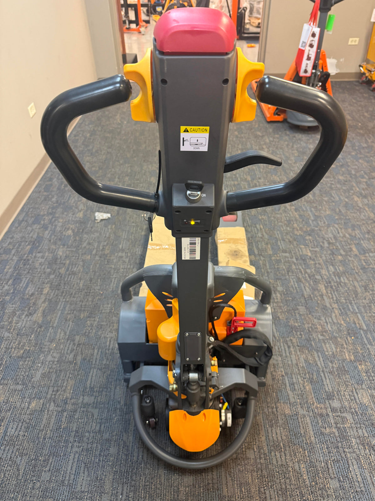 Pre-owned CBD15W-LIX – 45x21-3,300 lb Electric Pallet Jack, Lithium Battery, 45"x21" Forks