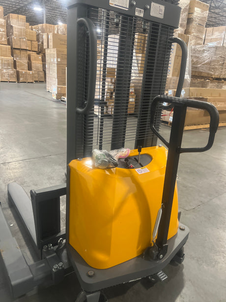Pre-owned CTD15BE-98 – 3,300 lb Semi-Electric Stacker, 98" Lift, Straddle Legs & Adjustable Forks