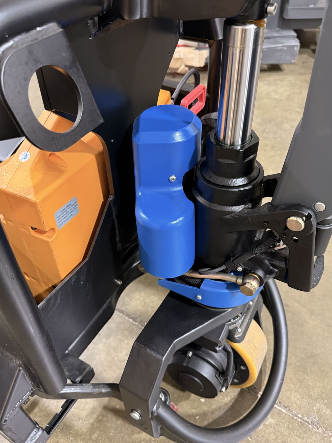 Pre-owned Premium Used CBD15W-Lix-48x27-B 3,300 lb Electric Pallet Jack, Compact Lithium Model, 48"x27" Forks-21068455