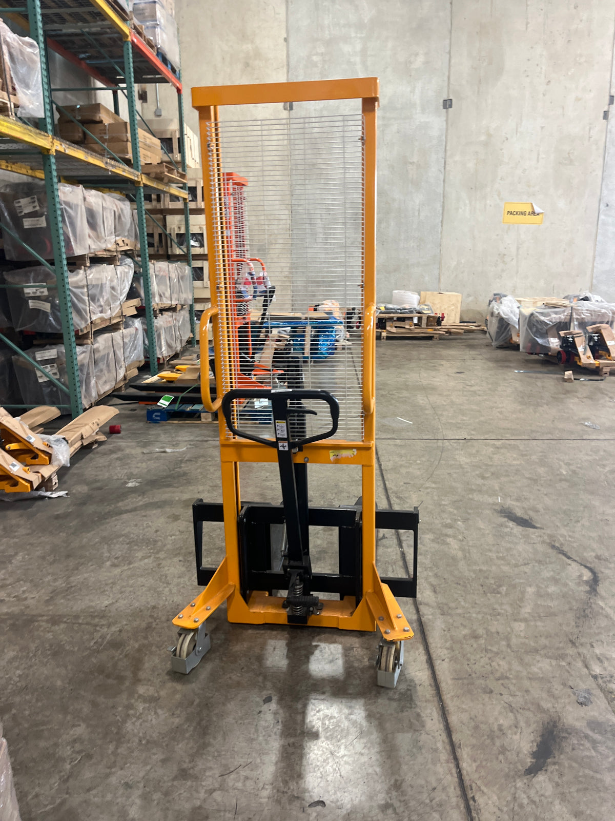 Pre-owned Premium Used SDJA1000-I–2200lbs Manual Pallet Stacker 2200 lbs Capacity 63" Lift Fixed Legs-250025389