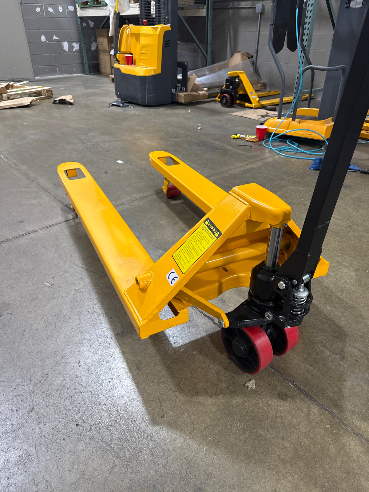 Pre-owned Open Box DF-III-2 5,500 lb Hydraulic Pallet Jack – Wide Forks, 48" x 27"-952710231