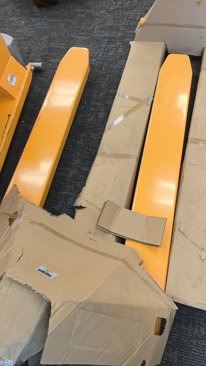 Pre-owned Premium Used JF-685 2,200 lb High-Lift Hydraulic Pallet Jack – Wide Forks, 45" x 27"-250031092