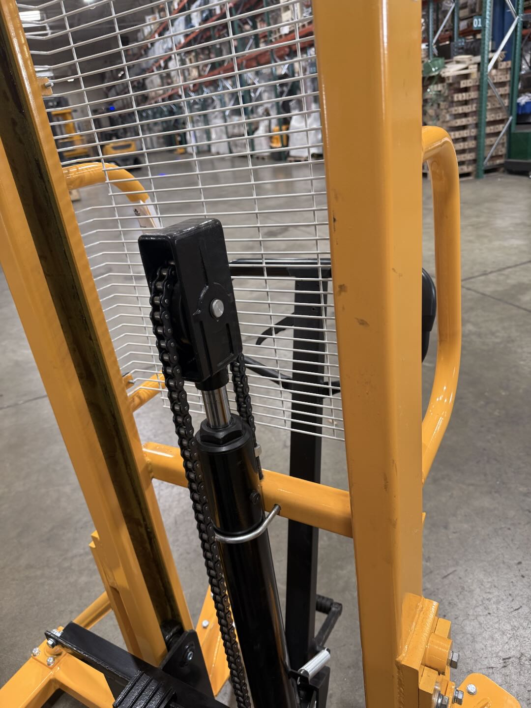 Pre-owned Premium Used SDJAS500–1100lbs Manual Pallet Stacker 1100 lbs Capacity 63" Lift Straddle Legs-98999