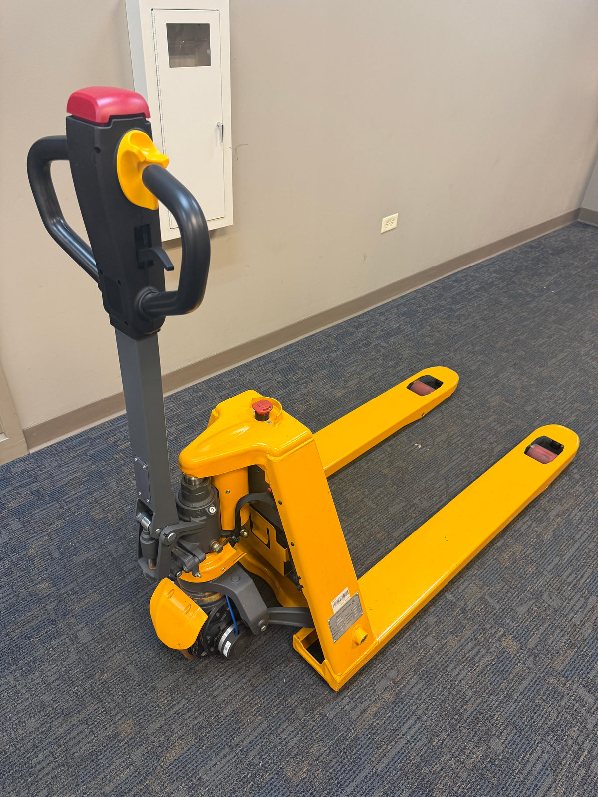 Pre-owned Premium Used CBD15 3,300 lb Electric Pallet Jack, Compact Lithium Model, 48"x27" Forks-21035709