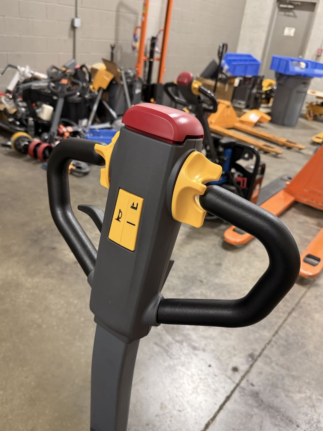 Pre-owned Premium Used CBD15W-Lix-48x27-B 3,300 lb Electric Pallet Jack, Compact Lithium Model, 48"x27" Forks-21068455