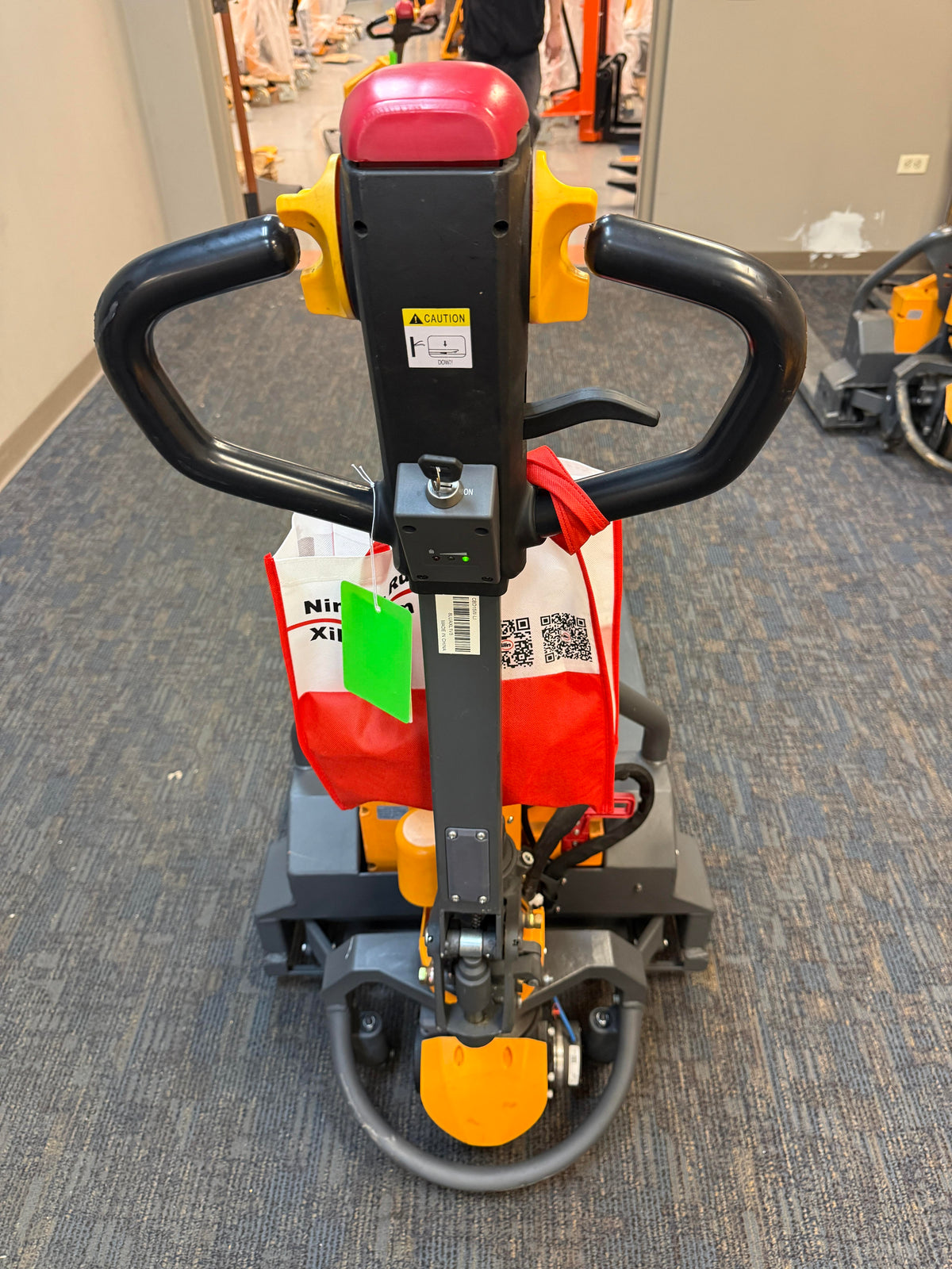 Pre-owned Regular Used CBD15W-LIX-48x27 – 3,300 lb Electric Pallet Jack, Lithium Battery, 48"x27" Forks-21069395
