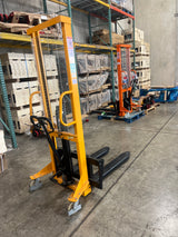 Pre-owned Premium Used SDJA1000-I–2200lbs Manual Pallet Stacker 2200 lbs Capacity 63" Lift Fixed Legs-250025389