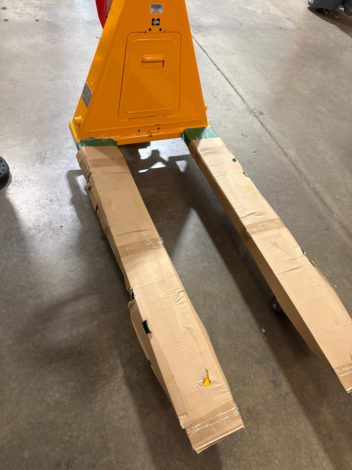 Pre-owned CBD15-NEW 3,300 lb Electric Pallet Jack, Compact Lithium Model, 48"x27" Forks