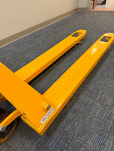 Pre-owned Regular Used DB-1 4,400 lb Hydraulic Pallet Jack – Narrow Forks, 48" x 21"-4774841