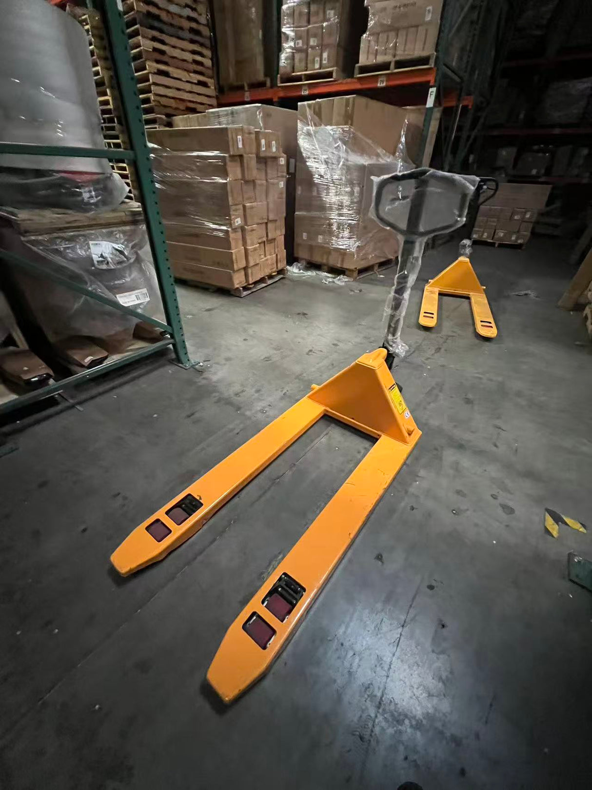 Pre-owned BF3500 Heavy-duty  Hydraulic Pallet Jack 7700 lbs Capacity 48"Lx27"W Fork