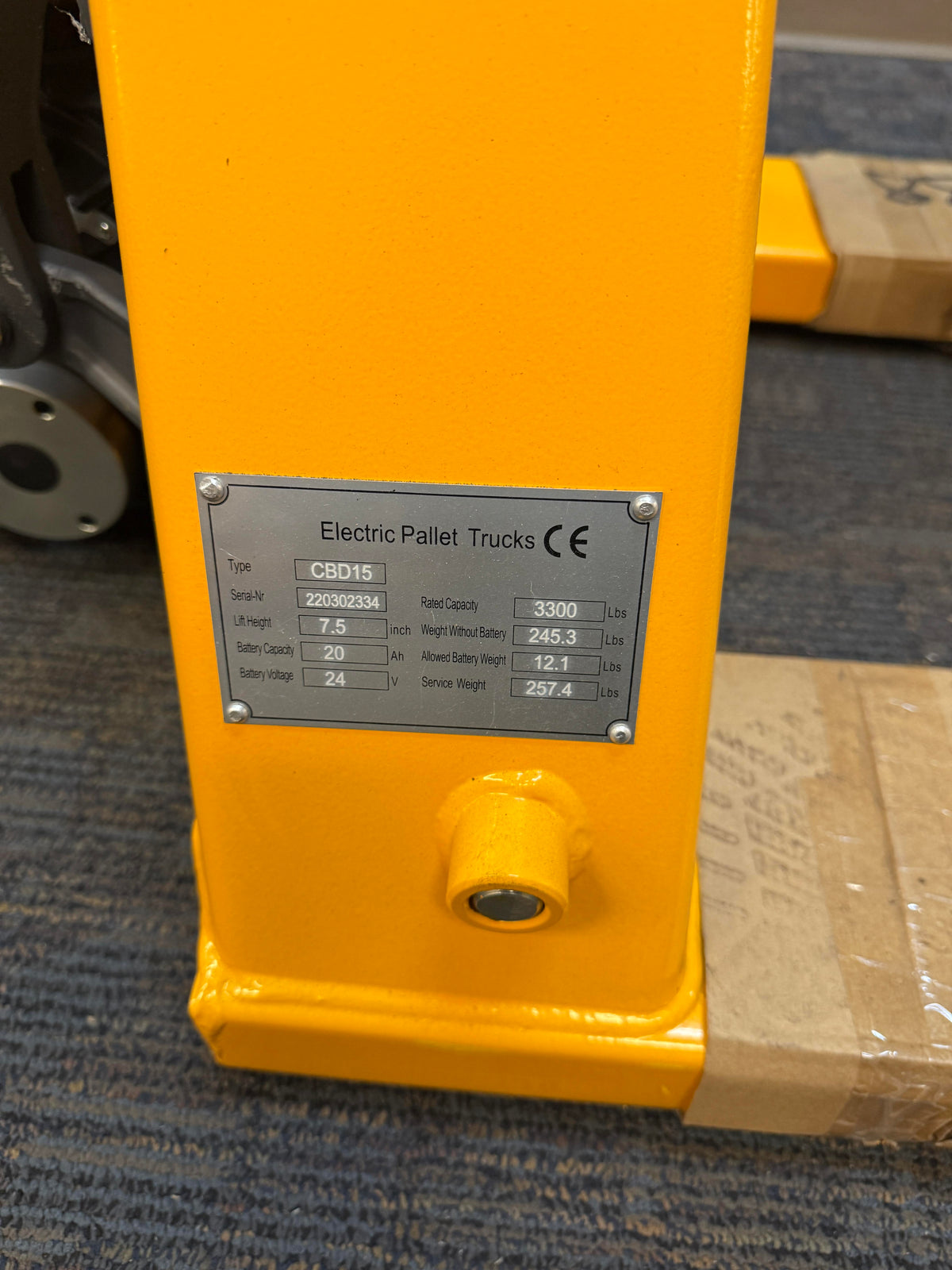 Pre-owned Premium Used CBD15 3,300 lb Electric Pallet Jack, Compact Lithium Model, 48"x27" Forks-220302334