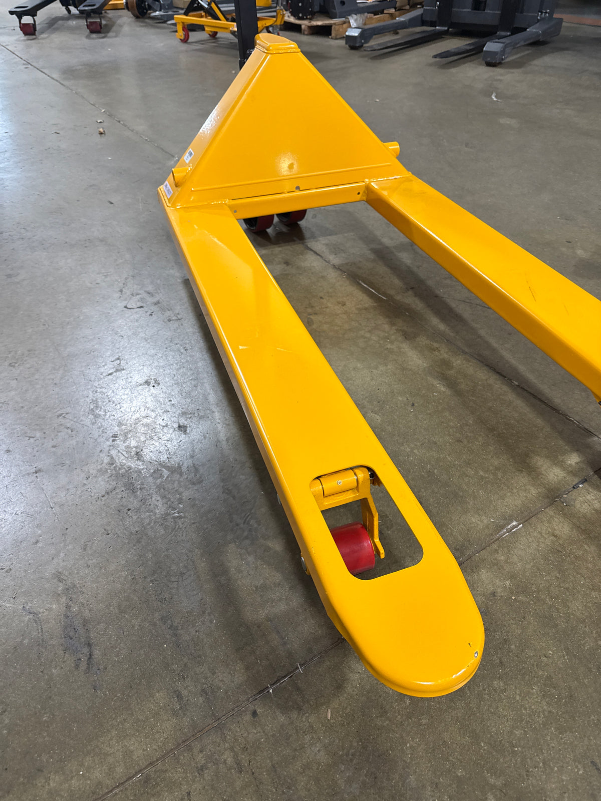 Pre-owned Open Box DF-III-2 5,500 lb Hydraulic Pallet Jack – Wide Forks, 48" x 27"-952710231