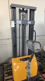Pre-owned CDD10B-III-118 – 3,300 lb Semi-Electric Stacker, 118" Lift, Fixed Legs & Adjustable Forks