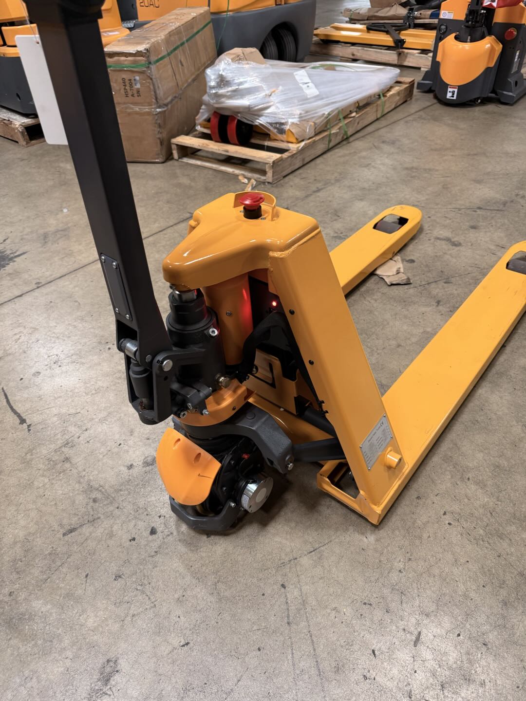 Pre-owned Regular Used CBD15 3,300 lb Electric Pallet Jack, Compact Lithium Model, 48"x27" Forks-220302406