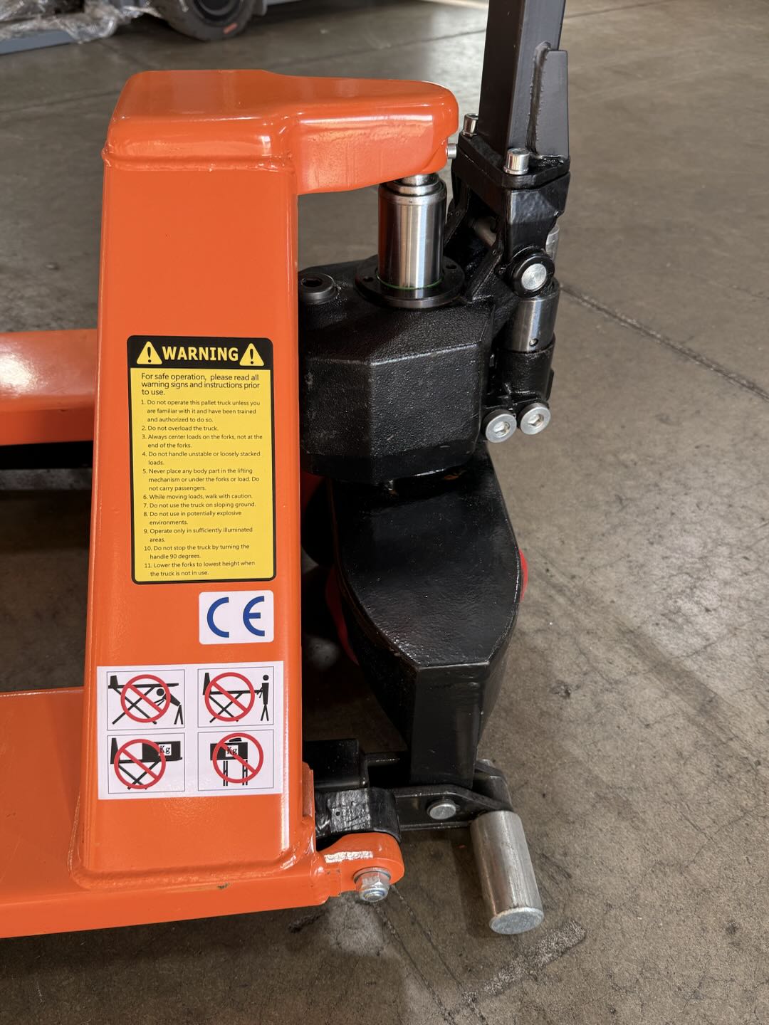 Pre-owned Premium Used JF-685-O 2,200 lb High-Lift Hydraulic Pallet Jack – Wide Forks, 45" x 27"-4677379
