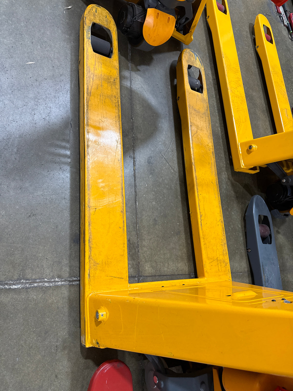 Pre-owned Regular Used CBD15-NEW 3,300 lb Electric Pallet Jack, Compact Lithium Model, 48"x27" Forks-250037537