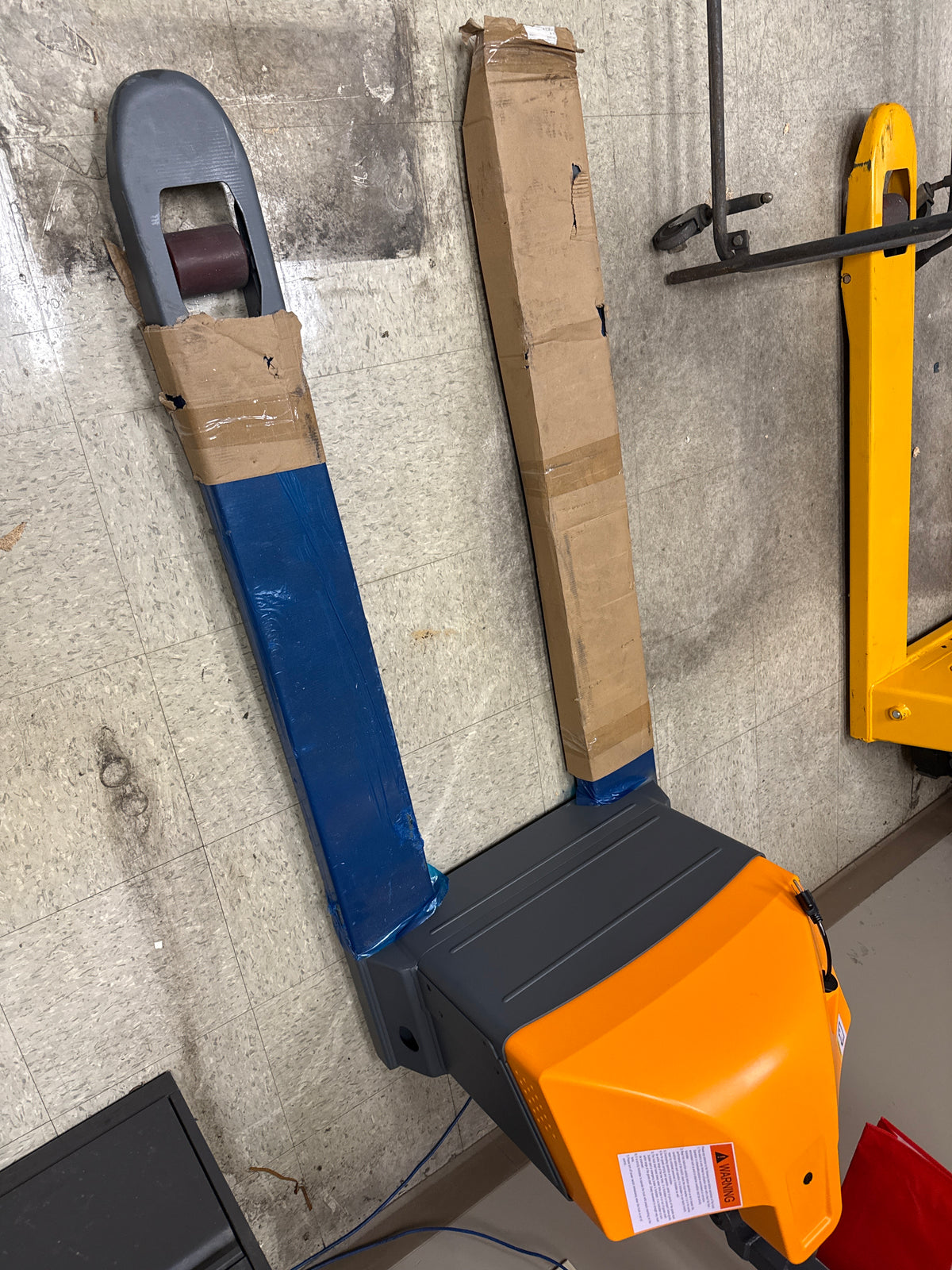 Pre-owned Open Box CBD15WE-19BC- 3,300 lb Electric Pallet Jack – Long Runtime Lithium Battery, Turtle Mode, 48"x27" Forks-250027471