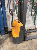 Pre-owned Regular Used CDD10R-E-118–2,200 lb Electric Stacker, 118" Lift, Fixed Legs-20052399