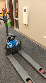 Pre-owned Regular Used CBD15W-Lix-45x21-B 3,300 lb Electric Pallet Jack, Compact Lithium Model, 45"x21" Forks-21068701