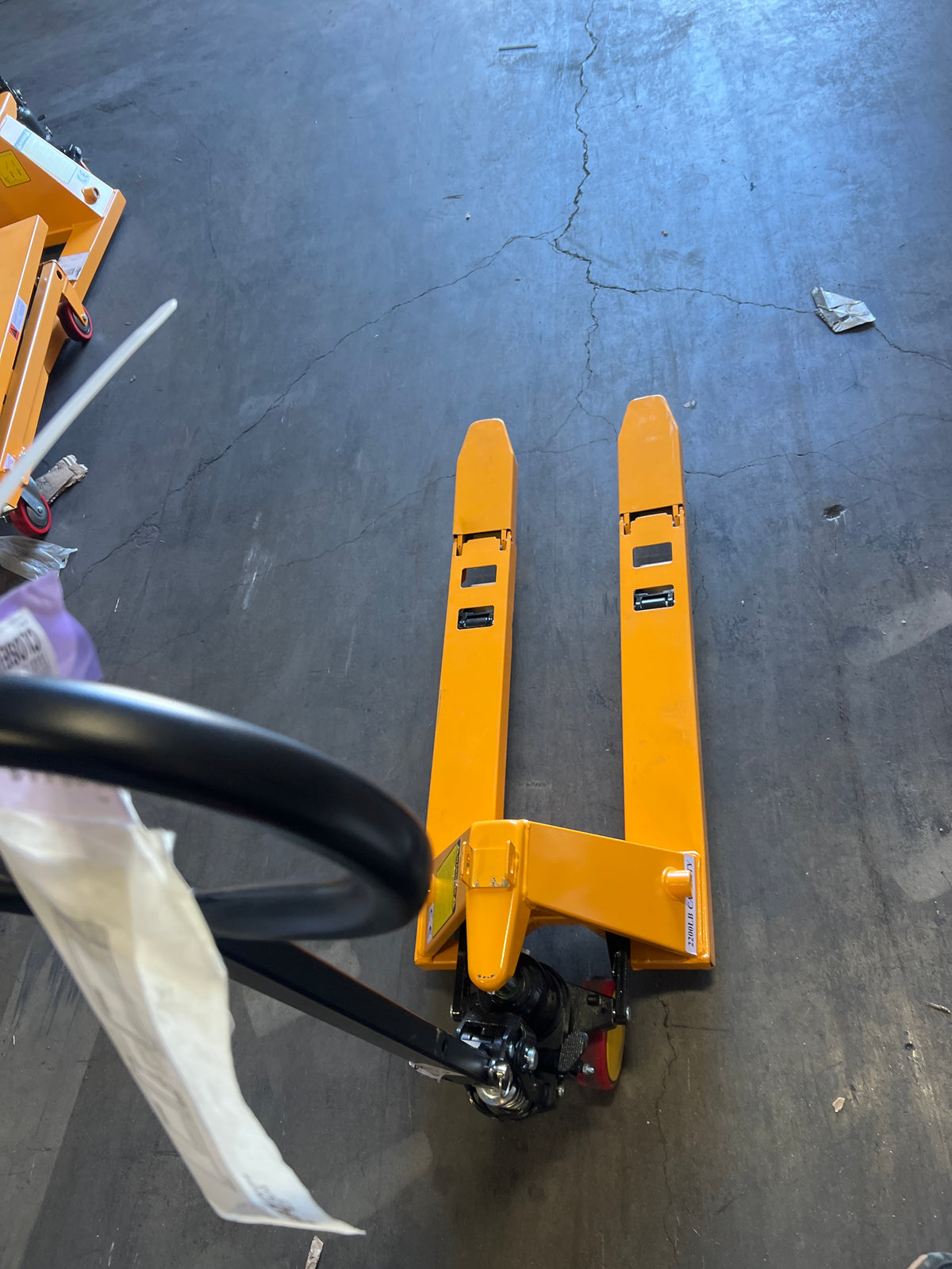 Pre-owned Premium Used MF 2,200 lb Hydraulic Pallet Jack – 31.5" x 15" Forks-240200545 Only Pick Up