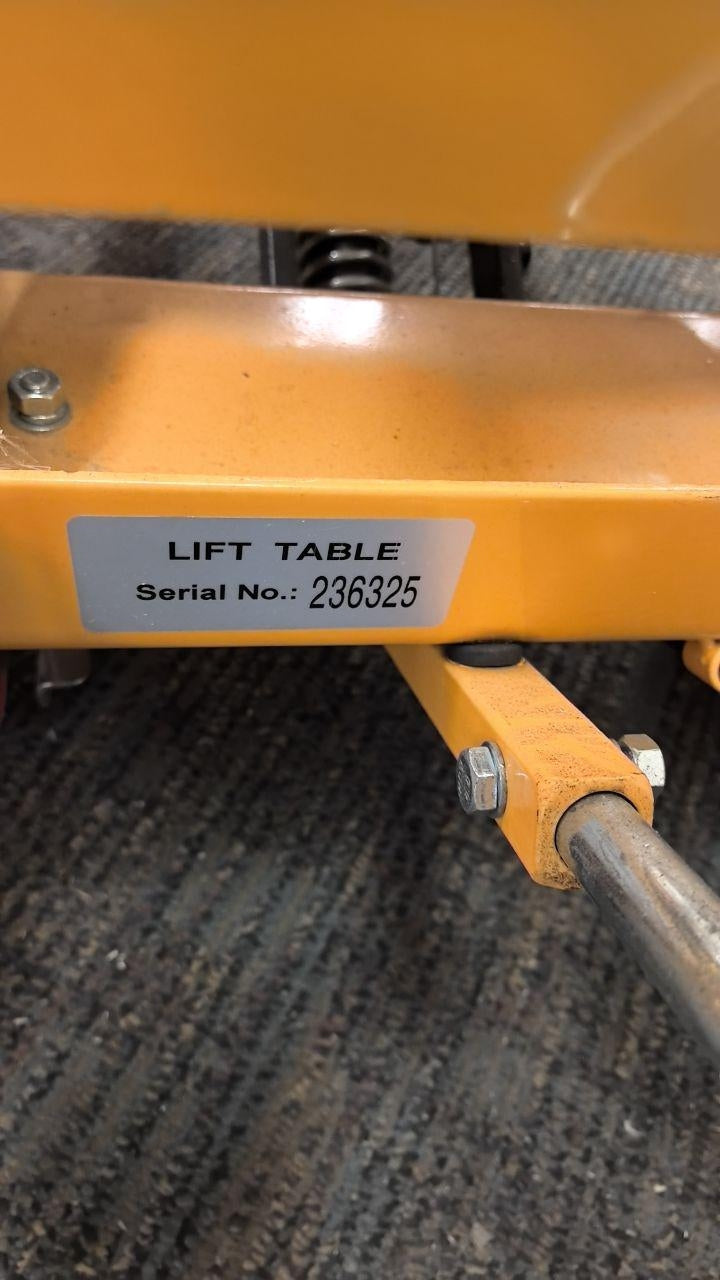 Pre-owned Premium Used SPS150E Double Scissor Lift Table 330lbs Cap, 31.4" lifting height SPS150E-236325 Only Pick-Up