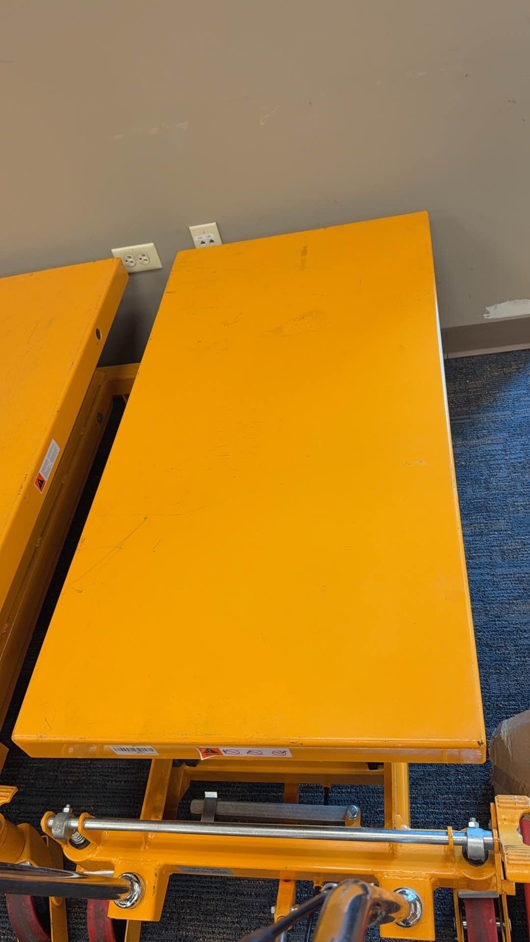 Pre-owned Regular Used SPS800 Double Scissor Lift Table 1760lbs Cap, 40.4" lifting height-242028 only Pick Up