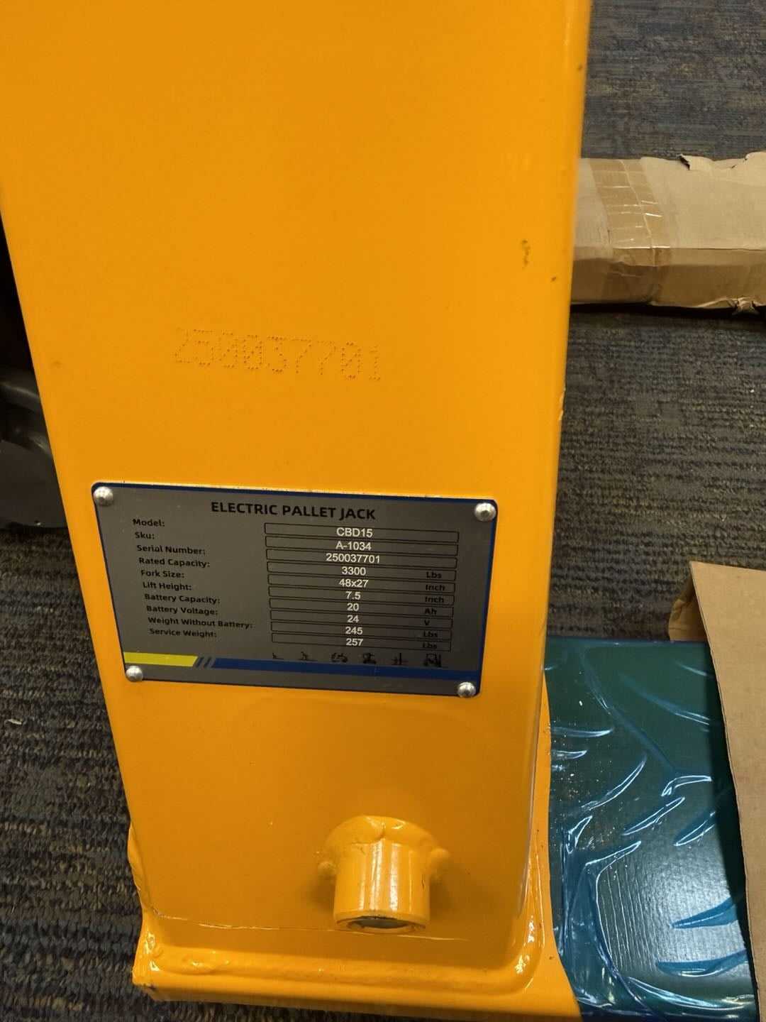 Pre-owned Open Box CBD15-NEW 3,300 lb Electric Pallet Jack, Compact Lithium Model, 48"x27" Forks-250037701