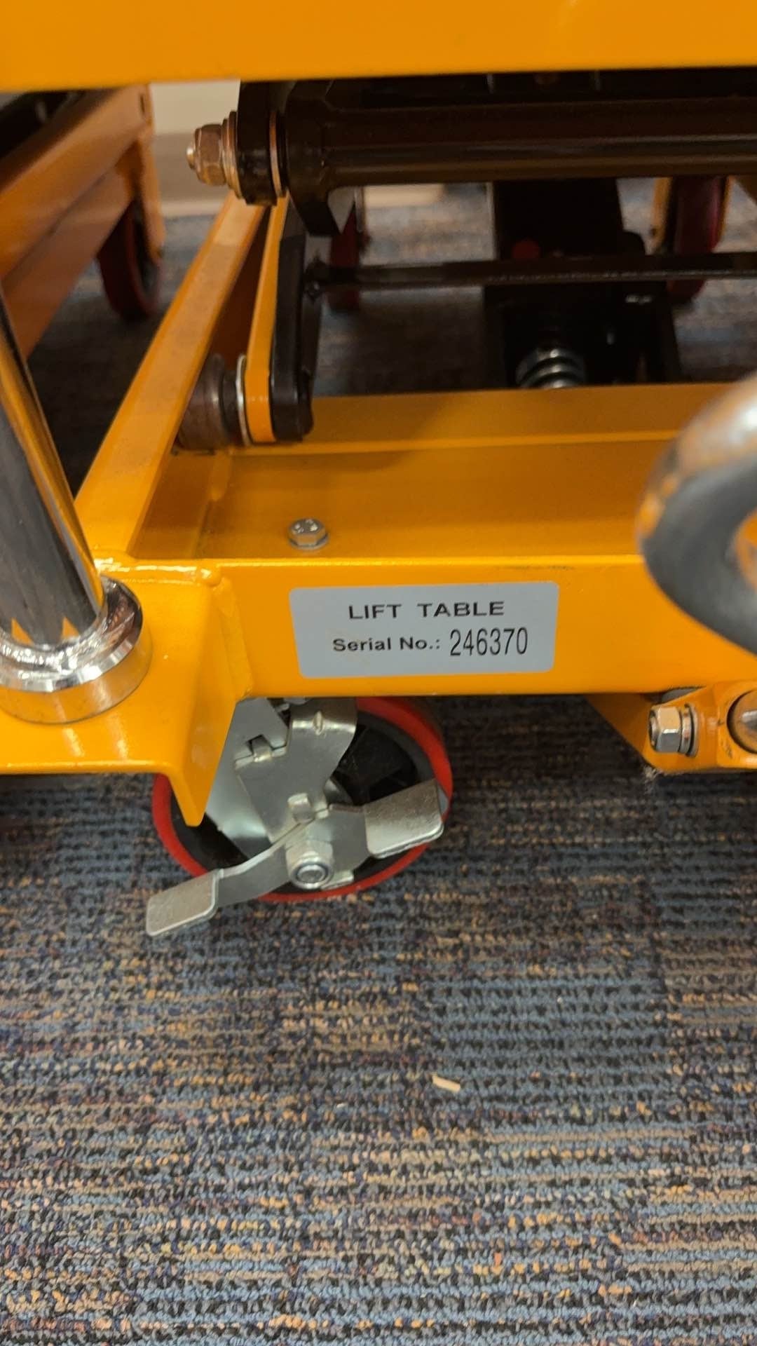 Pre-owned Premium Used SPS350 Double Scissor Lift Table 770 lbs Cap, 37.4" lifting height-246370