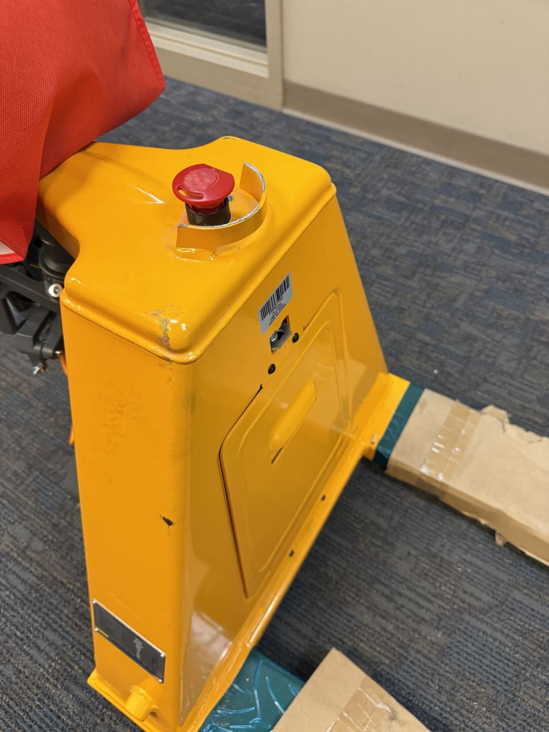 Pre-owned Open Box CBD15-NEW 3,300 lb Electric Pallet Jack, Compact Lithium Model, 48"x27" Forks-250037701