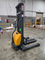 Pre-owned Premium Used CDD10B-III-118 – 3,300 lb Semi-Electric Stacker, 118" Lift, Fixed Legs & Adjustable Forks-20080326